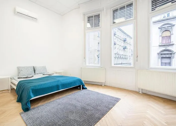 Hg Apartments