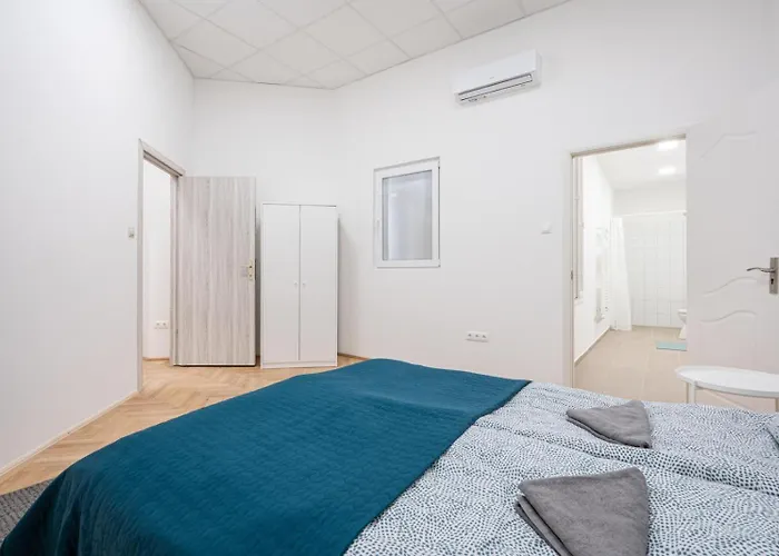 Hg Apartments